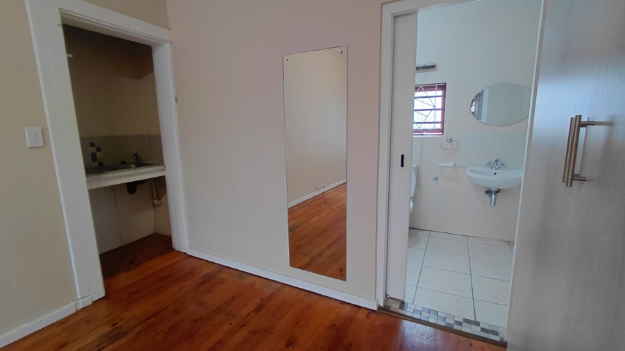 To Let 1 Bedroom Property for Rent in Berea Eastern Cape